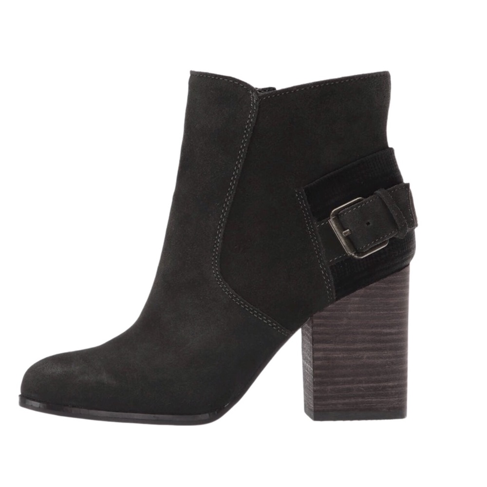 Sbicca Lorenza Black Suede Ankle Boots size 8